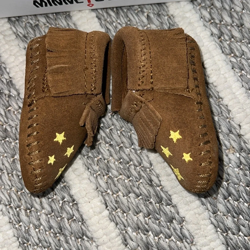 Authentic New in Box, Minnetonka Infant’s Star Riley Bootie Dusty Brown